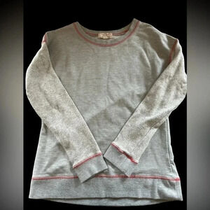Pink.Rose light crew neck sweatshirt with striped sleeves